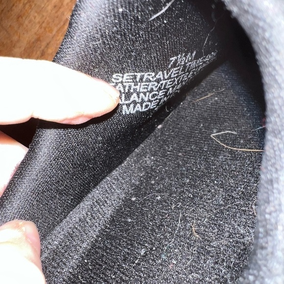 EASY Spirit Traveltime Buffalo check clogs, so sweet! Only worn twice. - Picture 4 of 7